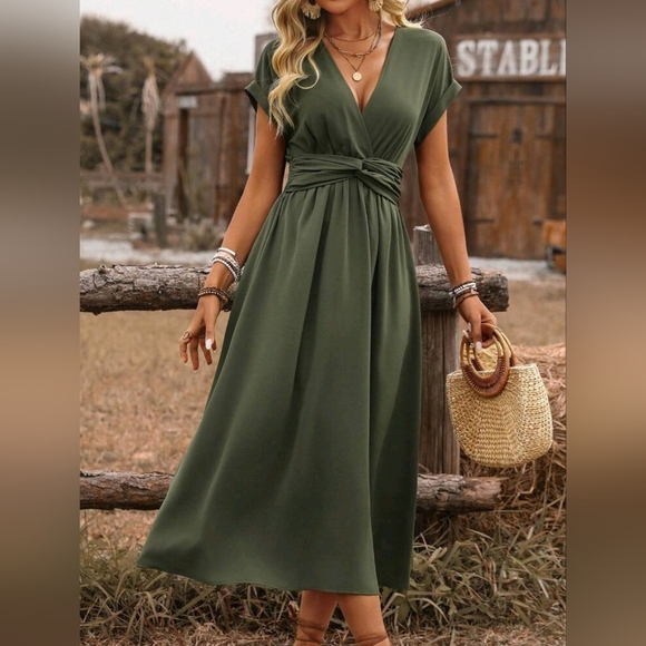 New Flowy Cuffed Dolman Ruched Twist Waist Midi Dress Olive Green - Picture 1 of 10